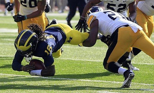 Denard Robinson (16)