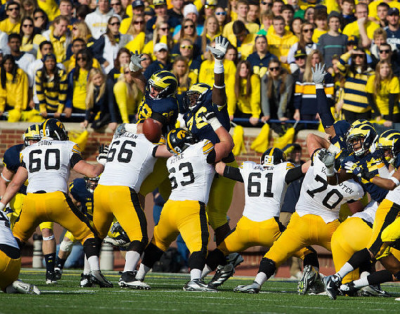 Craig Roh (88) and Quinton Washington (76)