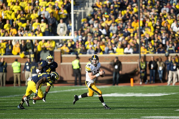 Cameron Gordon (4) and Josh Furman (14)