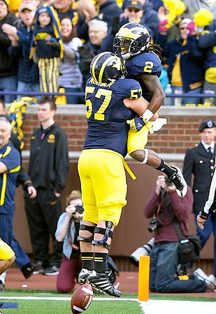 Elliott Mealer (57) and Vincent Smith (2)