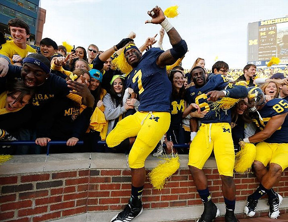 Brandin Hawthorne (7), Raymon Taylor (6), and Joe Reynolds (85)