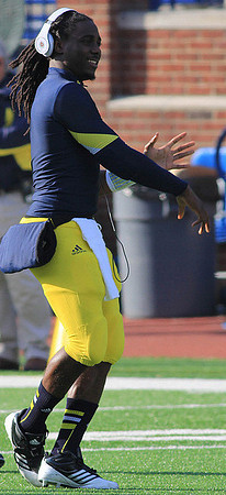 Denard Robinson (16)