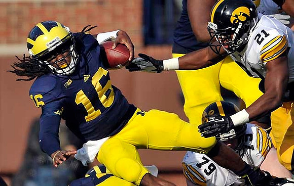 Denard Robinson (16)
