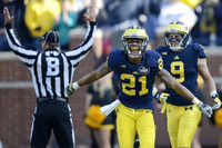 Roy Roundtree (21) and Drew Dileo (9)