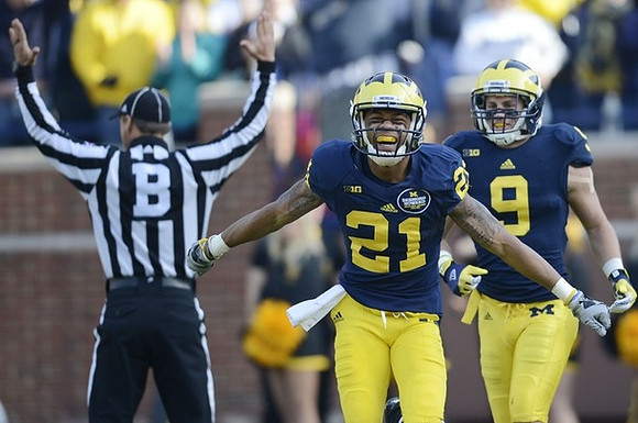 Roy Roundtree (21) and Drew Dileo (9)