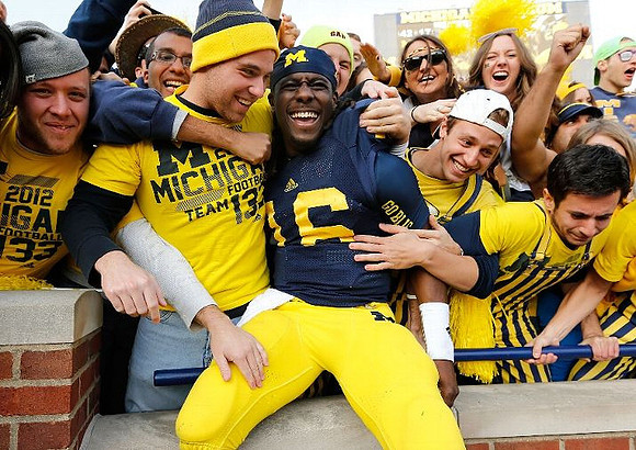 Denard Robinson (16)