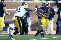Drew Dileo (9) and Roy Roundtree (21)