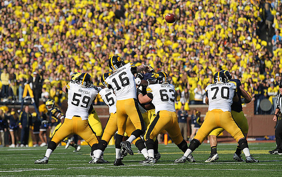 Thomas Gordon (30), Quinton Washington (76), and Craig Roh (88)