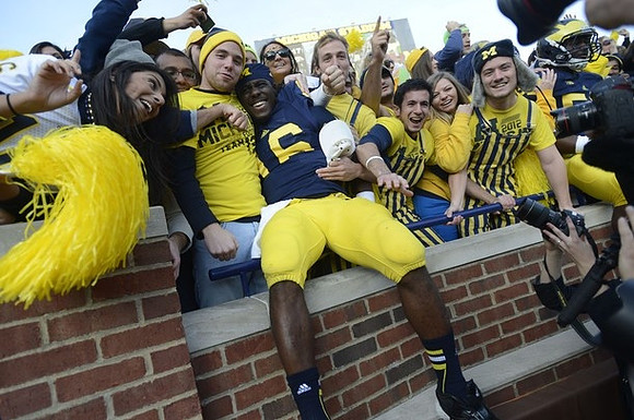 Denard Robinson (16)