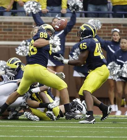 Craig Roh (88) and Obi Ezeh (45)