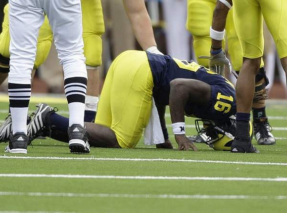 Denard Robinson (16)