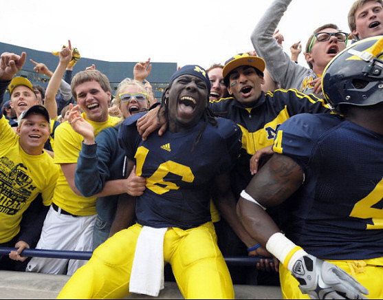 Denard Robinson (16) and Cameron Gordon (4)