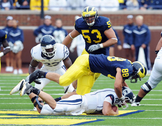 Ryan Van Bergen (53) and Craig Roh (88)