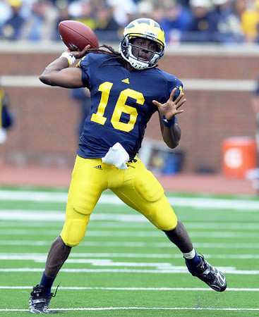 Denard Robinson (16)