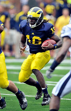Denard Robinson (16)