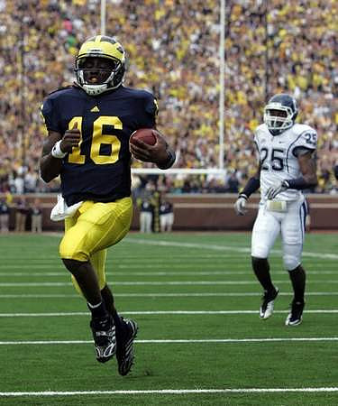 Denard Robinson (16)