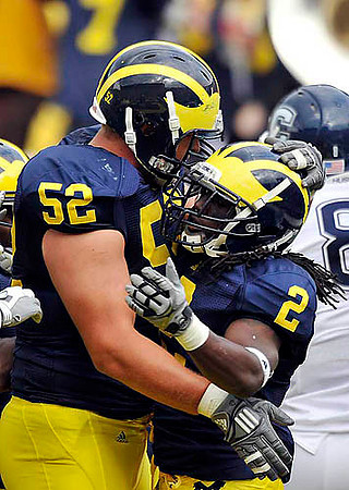 Stephen Schilling (52) and Vincent Smith (2)