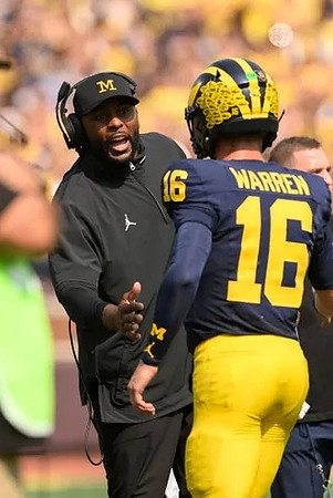 Sherrone Moore and Davis Warren (16)