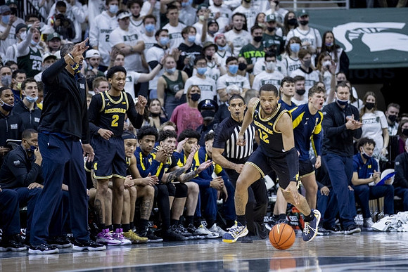 DeVante' Jones (12)