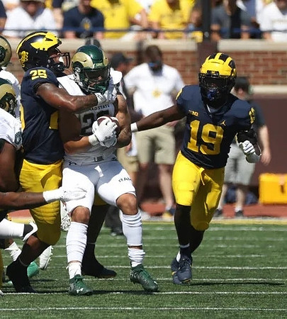 Junior Colson (25) and Rod Moore (19)