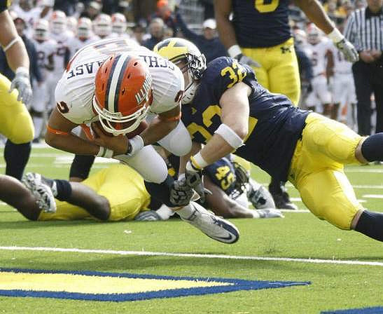Jordan Kovacs (32) and Obi Ezeh (45)