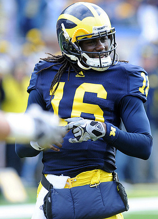 Denard Robinson (16)