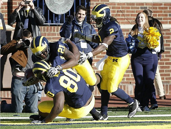 Martell Webb (80), Junior Hemingway (21), and Vincent Smith (2)