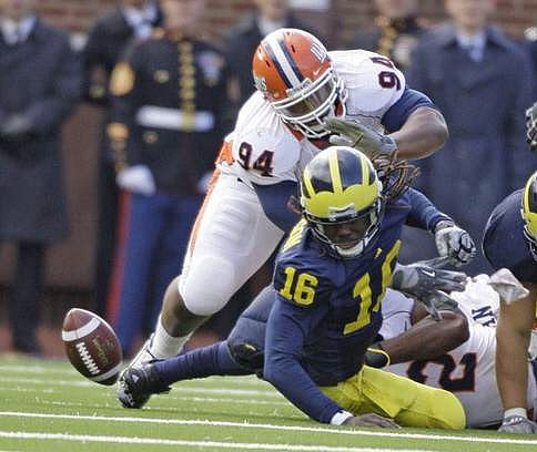 Denard Robinson (16)