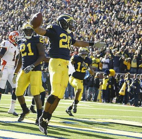 Junior Hemingway (21), Michael Shaw (20), and Roy Roundtree (12)