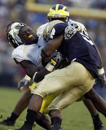 Cameron Gordon (4) and Obi Ezeh (45)
