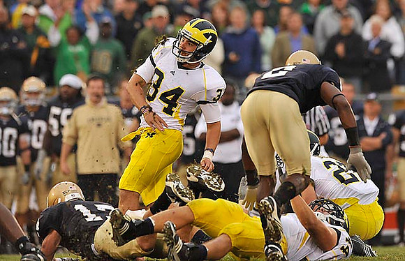 Brendan Gibbons (34), Drew Dileo (26), and Mark Moundros (44)