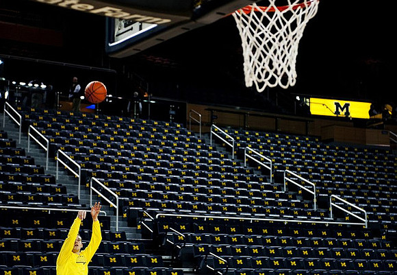 Nik Stauskas (11)