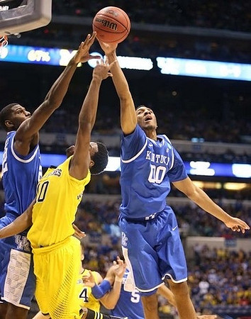 Derrick Walton Jr. (10) and Max Bielfeldt (44)