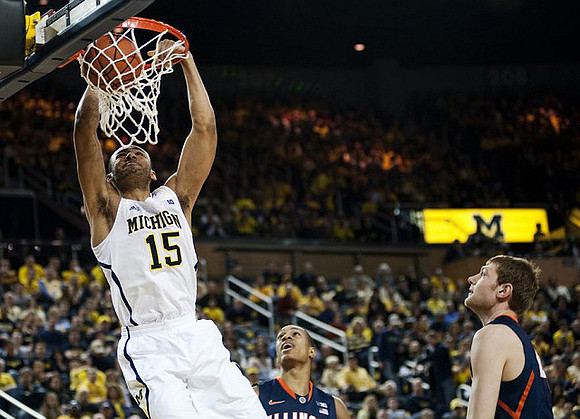 Jon Horford (15)