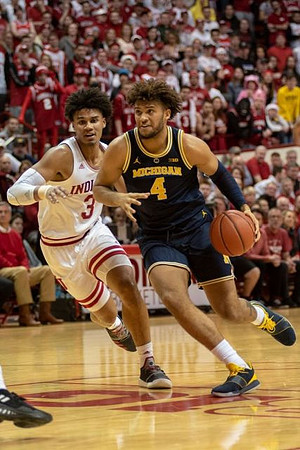 Isaiah Livers (4)