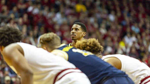 Charles Matthews (1) and Ignas Brazdeikis (13)