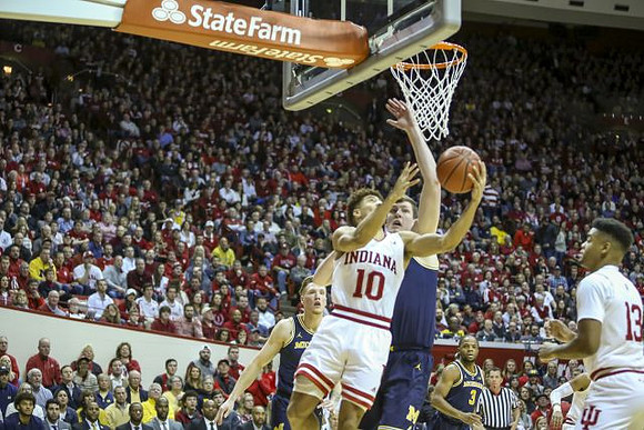 Ignas Brazdeikis (13) and Jon Teske (15)