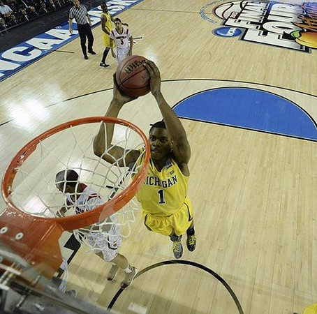 Glenn Robinson III (1) and Tim Hardaway Jr. (10)