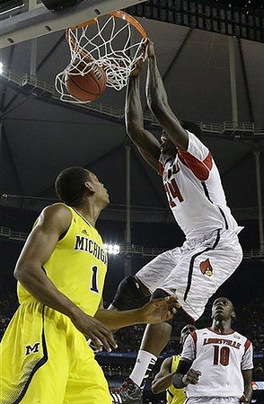 Glenn Robinson III (1) and Tim Hardaway Jr. (10)