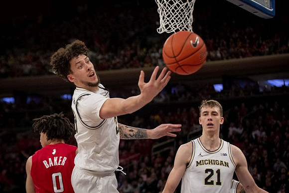 Brandon Johns Jr. (23) and Franz Wagner (21)
