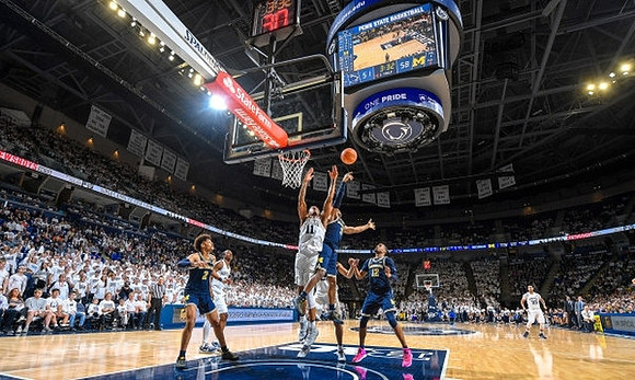 Jordan Poole (2), Zavier Simpson (3), and Muhammad-Ali Abdur-Rahkman (12)