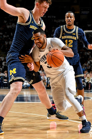 Jon Teske (15) and Muhammad-Ali Abdur-Rahkman (12)