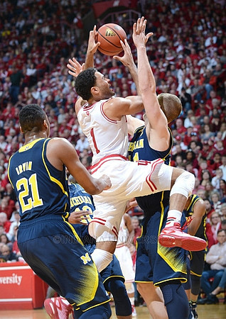 Zak Irvin (21) and Max Bielfeldt (44)