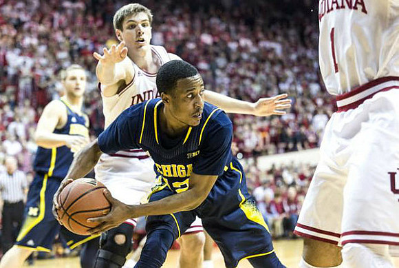 Max Bielfeldt (44) and Muhammad-Ali Abdur-Rahkman (12)