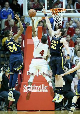 Aubrey Dawkins (24) and Ricky Doyle (32)