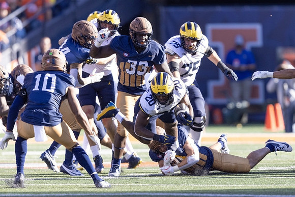 Kalel Mullings (20) and Andrew Gentry (75)