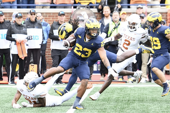Jordan Marshall (23) and Henry Donohue (49)