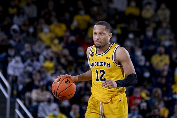 DeVante' Jones (12)