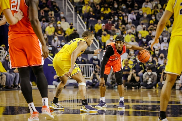 DeVante' Jones (12)