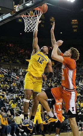 DeVante' Jones (12)